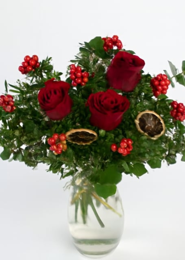 Cam Vazoda Kokina Çiçeği ve Kırmızı Güller